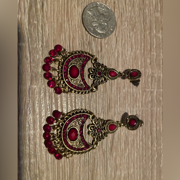 Indian style dangle earrings - Picture 2 of 3